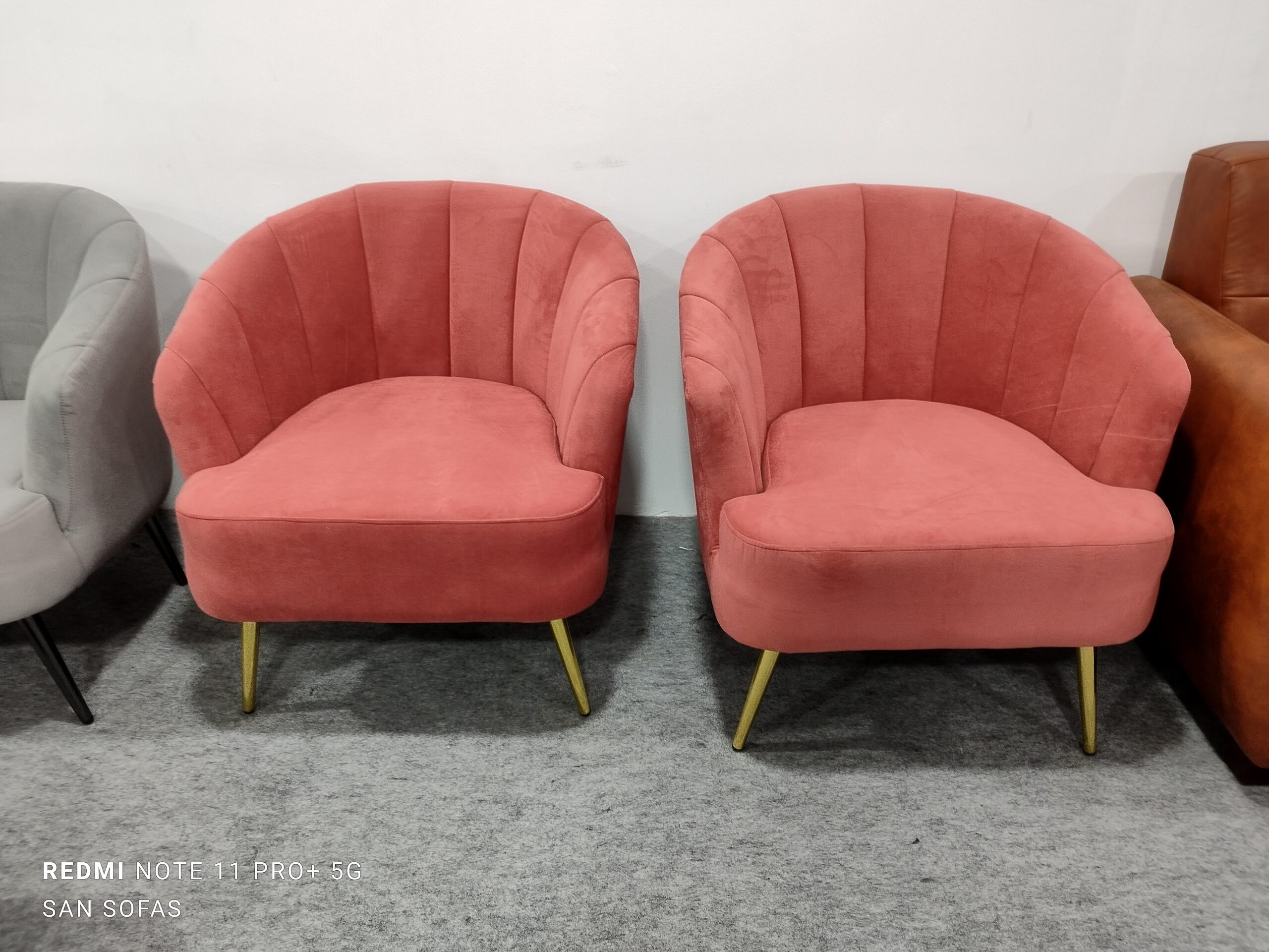 Accent chairs with golden colour legs