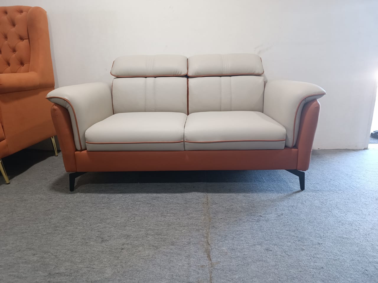 Modern 3 seater sofa in white fabric