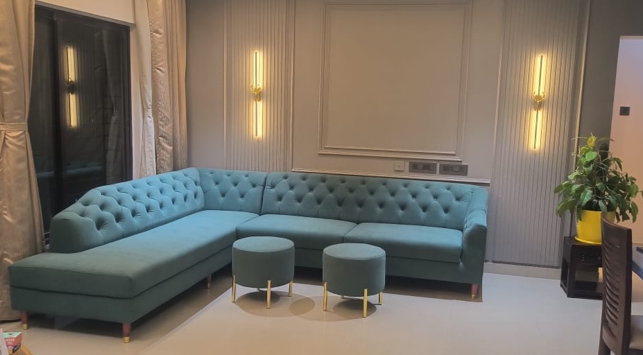 Spacious corner sofa for living room